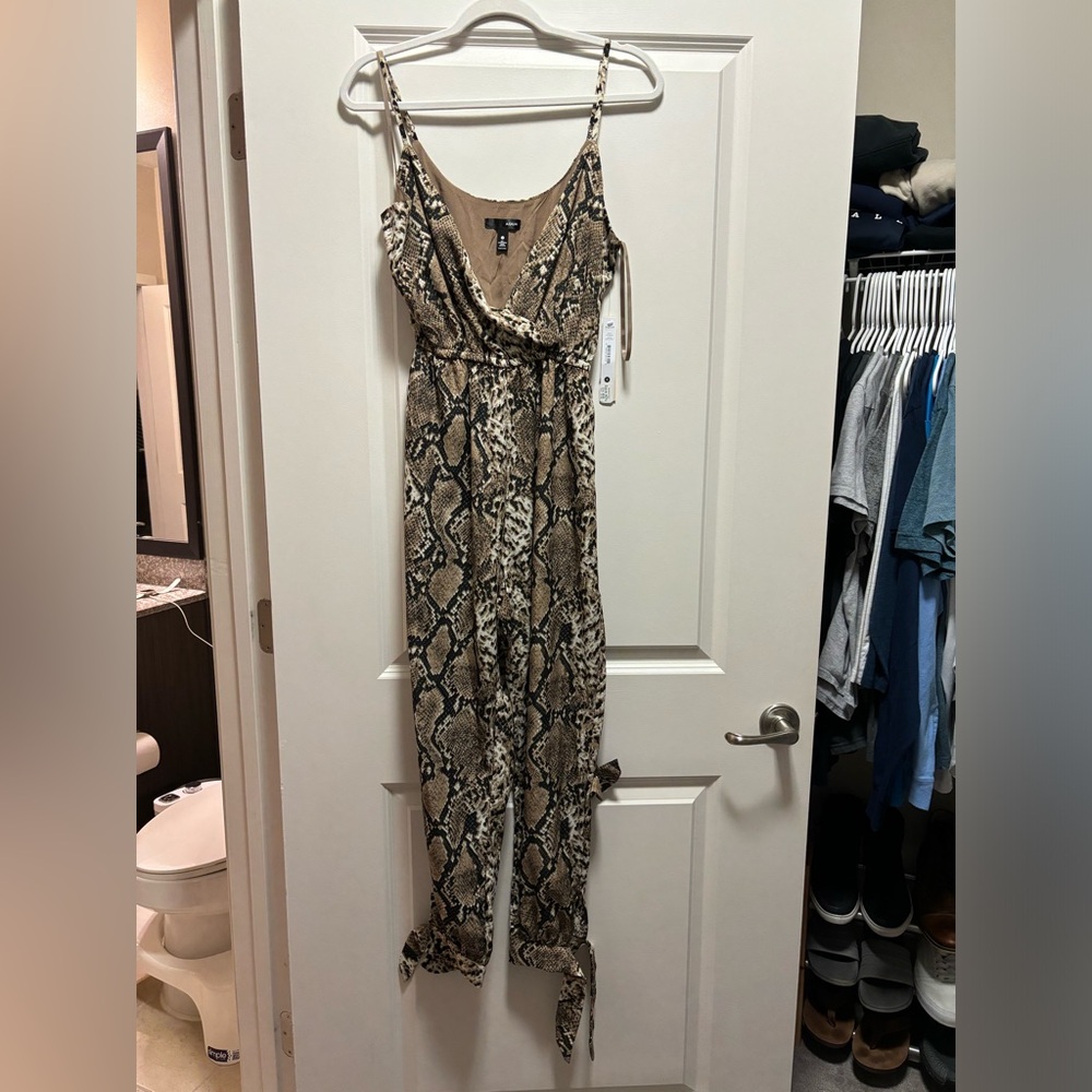 Jumpsuit Bloomingdale’s NEVER WORN